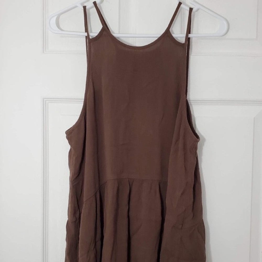 brown flowy peplum tank from elodie